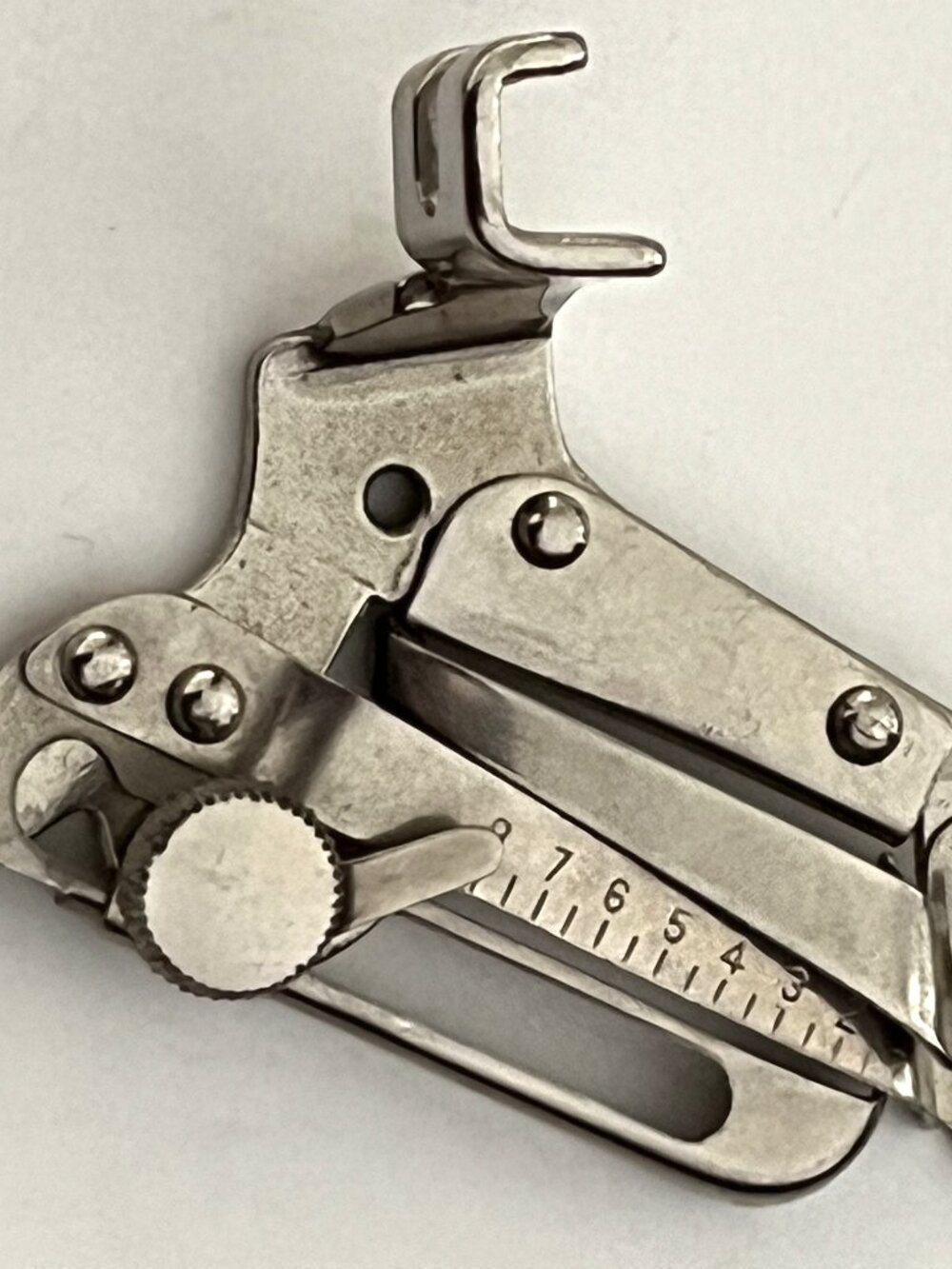 Vintage Singer Simanco Part #35931 Rolled Hemmer/Feller Presser Foot Attachment